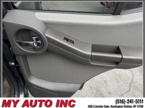 Used 2012 Nissan Xterra S image 28