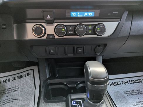 Used 2022 Toyota Tacoma SR AWD/4WD image 18