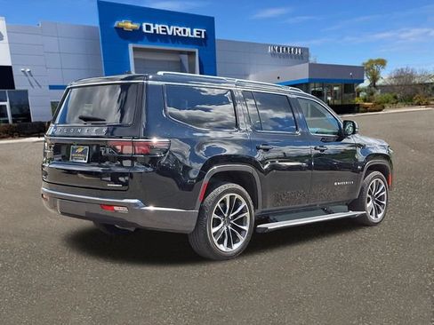 Used 2022 Jeep Wagoneer Series III w/ Premium Group I AWD/4WD image 26