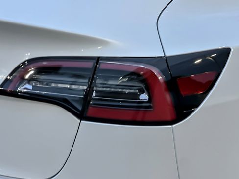 Used 2023 Tesla Model 3 Standard Range image 25