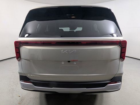 New 2026 Kia Carnival EX image 6