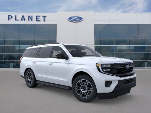 New 2026 Ford Expedition Active RWD image 8