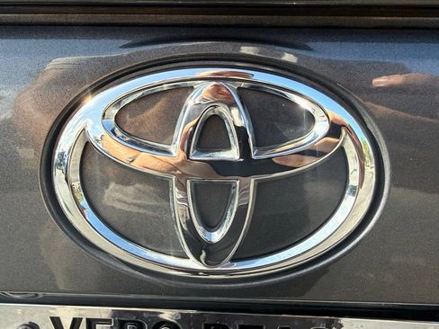 Used 2020 Toyota RAV4 LE FWD image 35