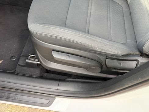 Used 2019 Kia Sorento AWD image 13