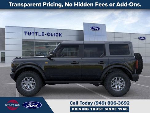 New 2025 Ford Bronco Badlands image 3