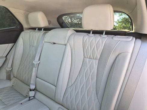 Used 2023 Buick Envision Avenir FWD image 35