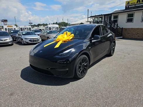 Used 2023 Tesla Model Y Long Range AWD/4WD image 17