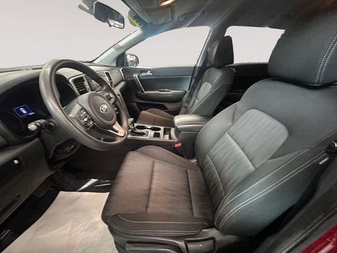 Used 2019 Kia Sportage LX FWD image 9