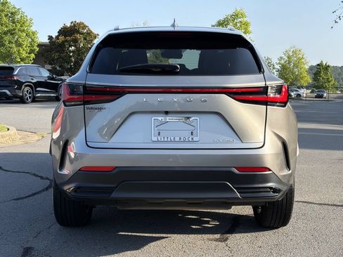Used 2024 Lexus NX 250 FWD w/ Towing Package (2000 Lbs) image 4