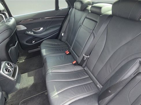 Used 2015 Mercedes-Benz S 550 Sedan w/ Premium 1 Package image 27