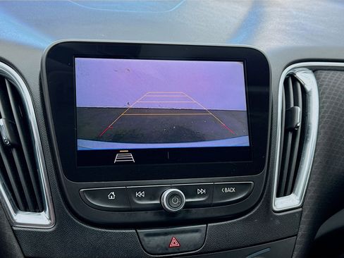 Used 2019 Chevrolet Malibu LT image 10