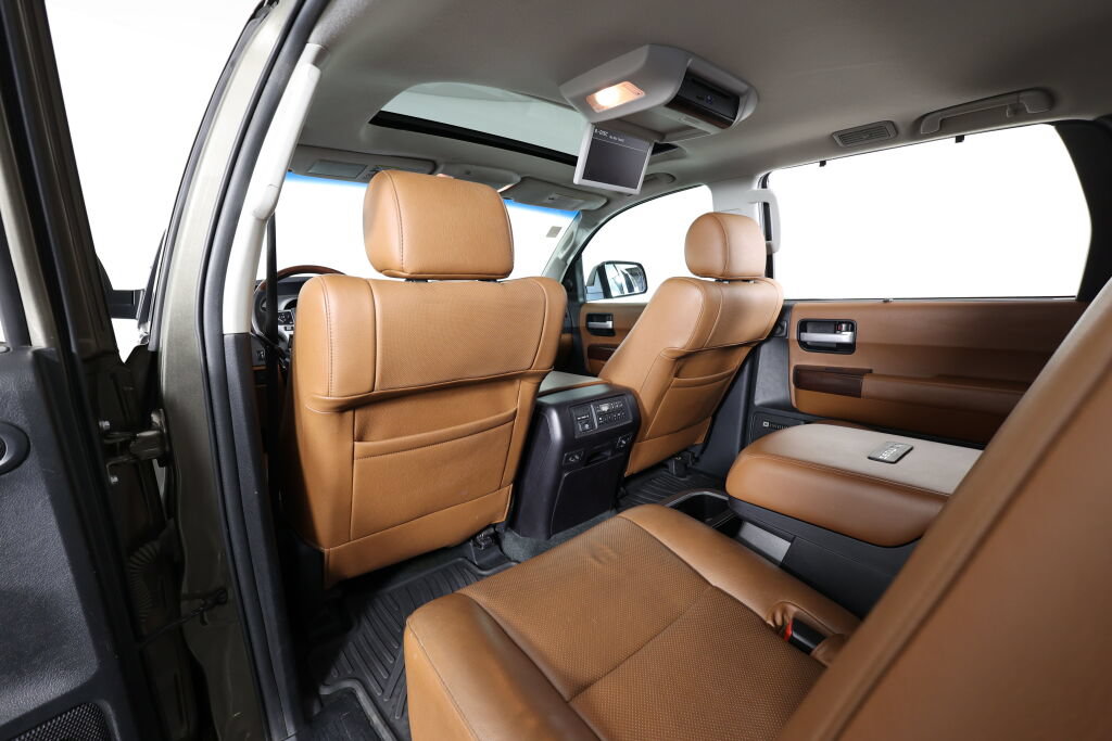 Used 2014 Toyota Sequoia Platinum AWD/4WD image 14