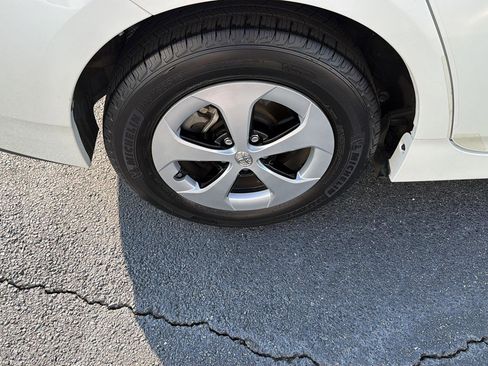 Used 2015 Toyota Prius Three FWD image 35