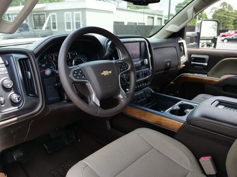 Used 2017 Chevrolet Silverado 2500 LTZ w/ Duramax Plus Package AWD/4WD image 22