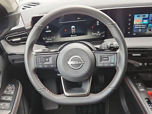 Certified 2025 Nissan Kicks SR image 15