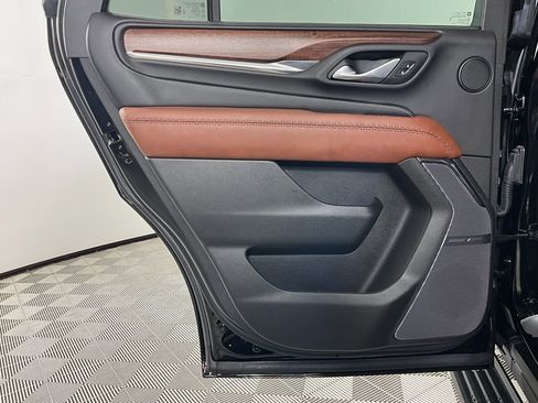 Used 2023 GMC Yukon Denali Ultimate image 27