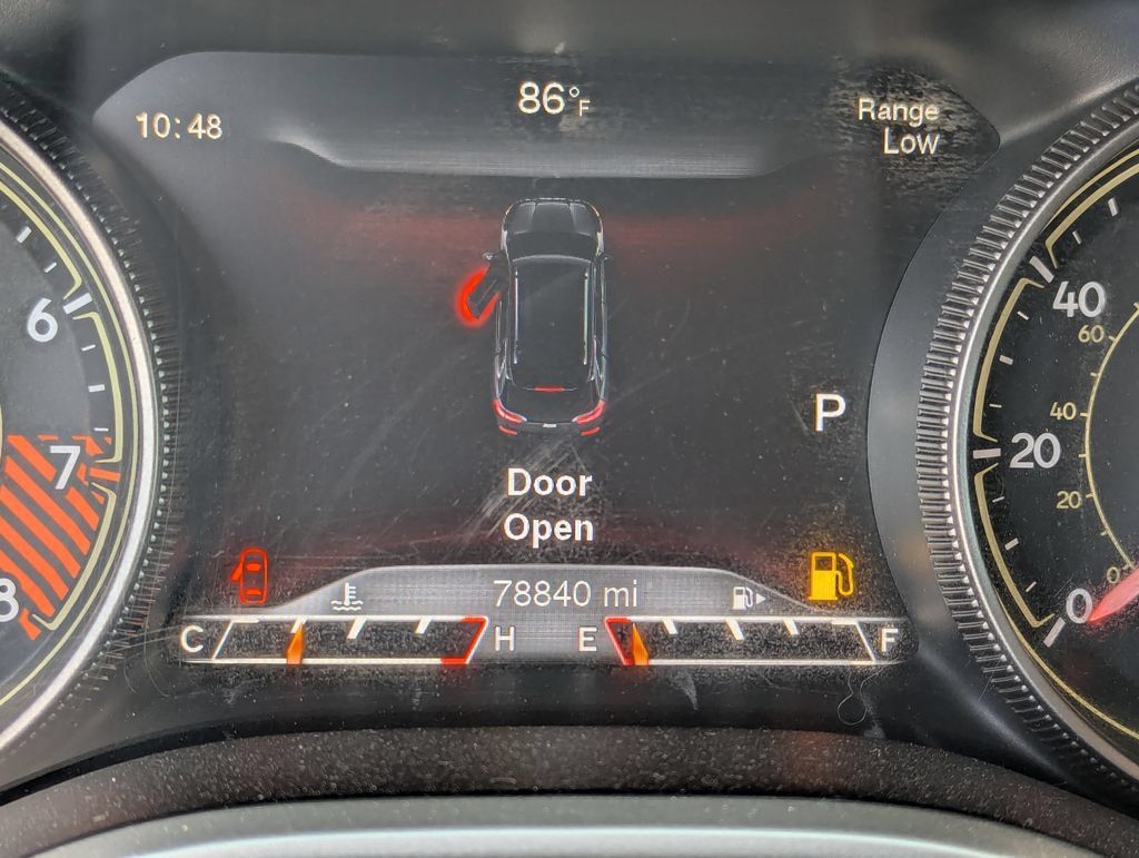 Used 2014 Jeep Cherokee Limited w/ Technology Group FWD image 21