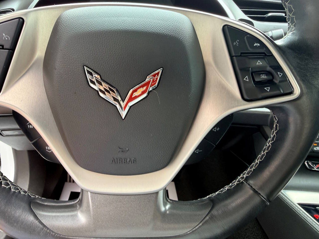 Used 2018 Chevrolet Corvette Stingray Coupe w/ Carbon Flash Badge Package RWD image 23