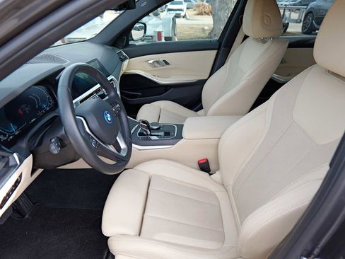 Used 2022 BMW 330e 330e w/ Driving Assistance Package image 10