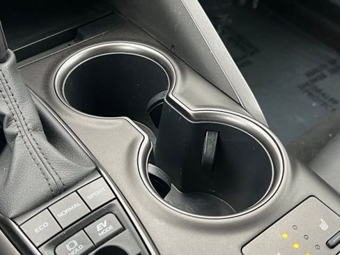 Certified 2023 Toyota Camry SE w/ Cold Weather Package image 29