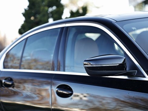 New 2025 BMW 330i xDrive Sedan w/ Convenience Package image 3