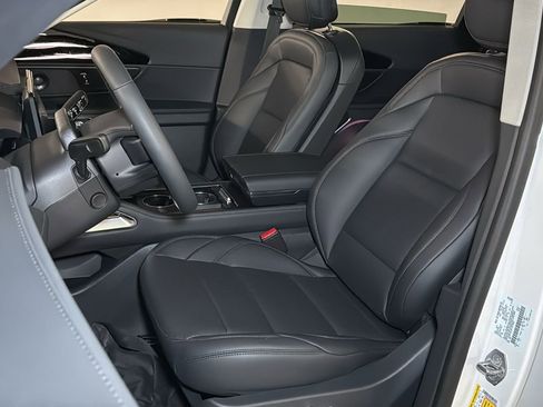 New 2026 Lincoln Nautilus Premier w/ Equipment Group 102A AWD/4WD image 17