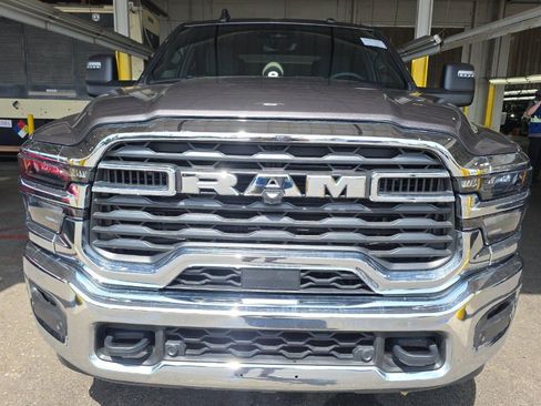Used 2025 RAM 2500 Big Horn AWD/4WD image 3