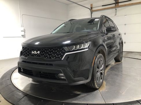 Certified 2023 Kia Sorento X-Line EX image 3