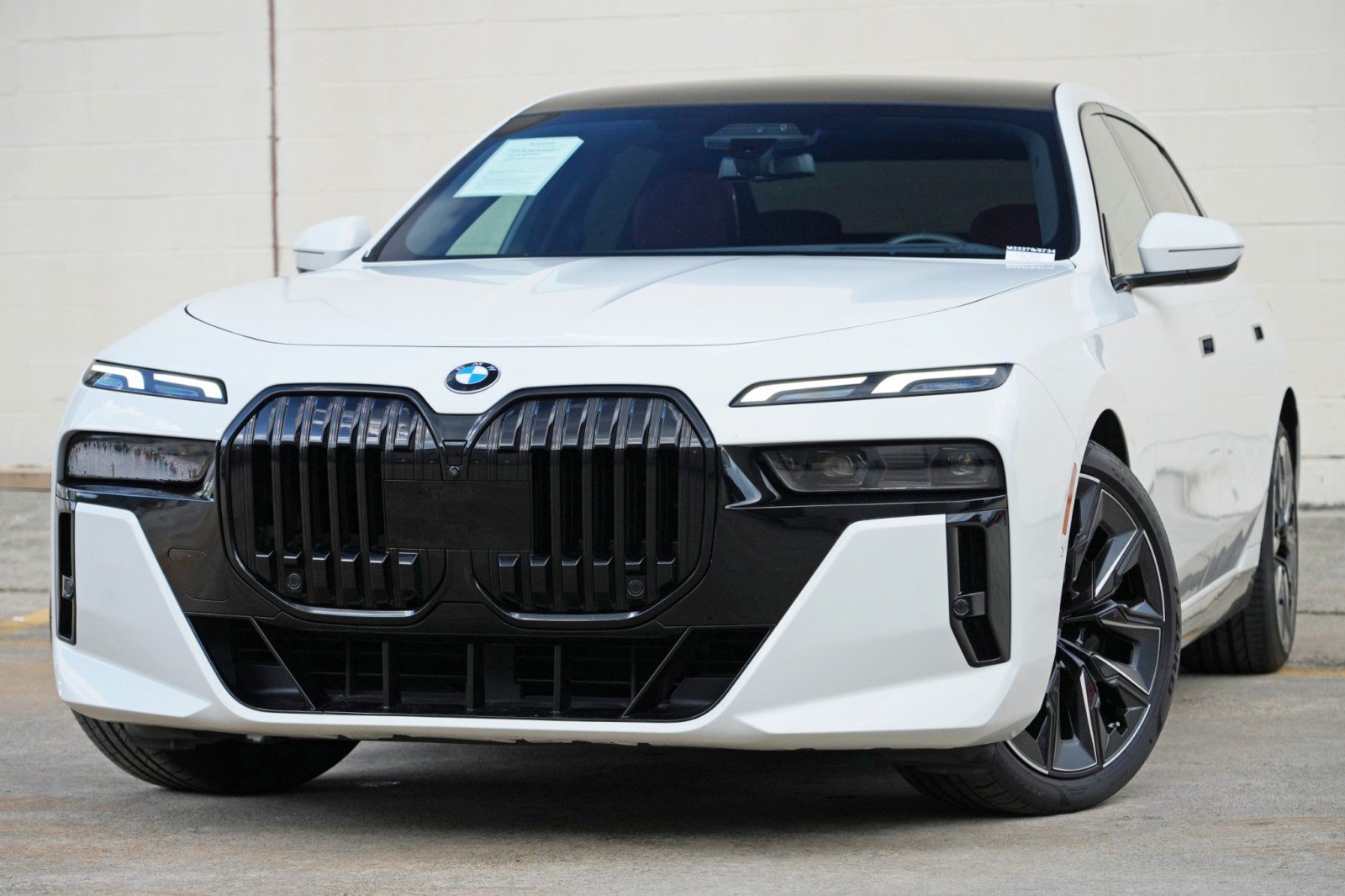 Used 2023 BMW 740i RWD image 3