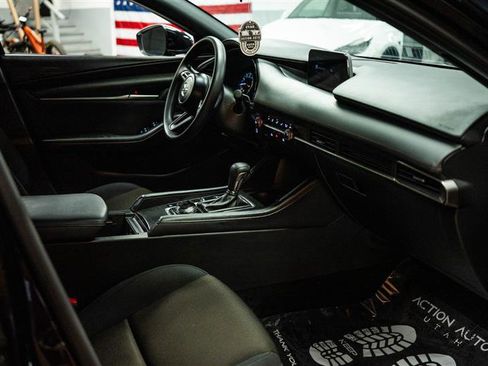 Used 2022 MAZDA MAZDA3 s image 12