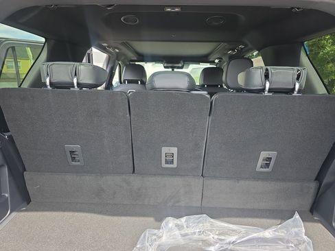 New 2026 Lincoln Navigator Reserve image 11