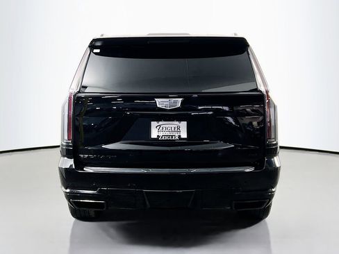 Used 2025 Cadillac Escalade ESV Sport Platinum w/ LPO, ONYX Package AWD/4WD image 6