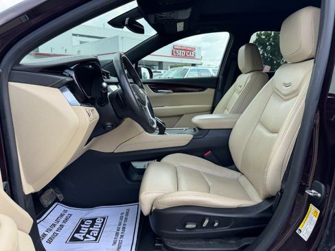 Used 2017 Cadillac XT5 Luxury AWD/4WD image 15