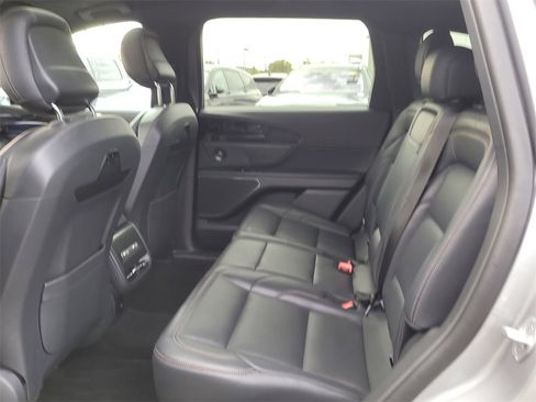 Certified 2024 Lincoln Nautilus Premier w/ Equipment Group 102A image 11