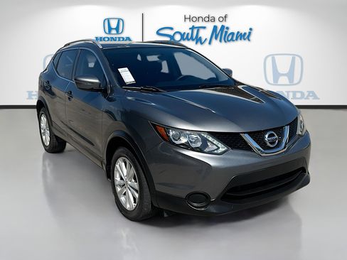 Used 2017 Nissan Rogue Sport SV image 1