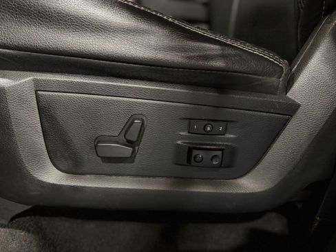 Used 2018 RAM 2500 Laramie w/ Sport Appearance Group image 21