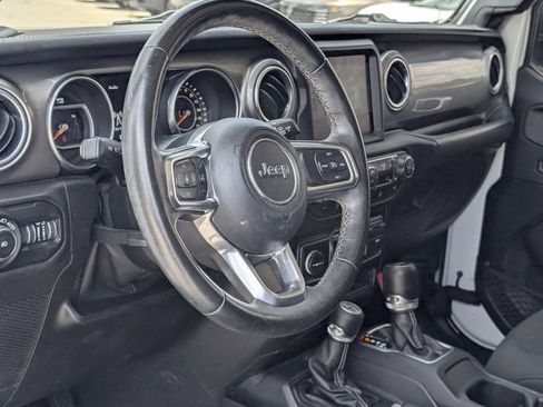 Used 2019 Jeep Wrangler Unlimited Sahara w/ Uconnect 4C Nav & Sound Group AWD/4WD image 13