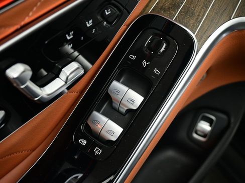 Used 2023 Mercedes-Benz S 580 4MATIC Sedan w/ AMG Line image 24