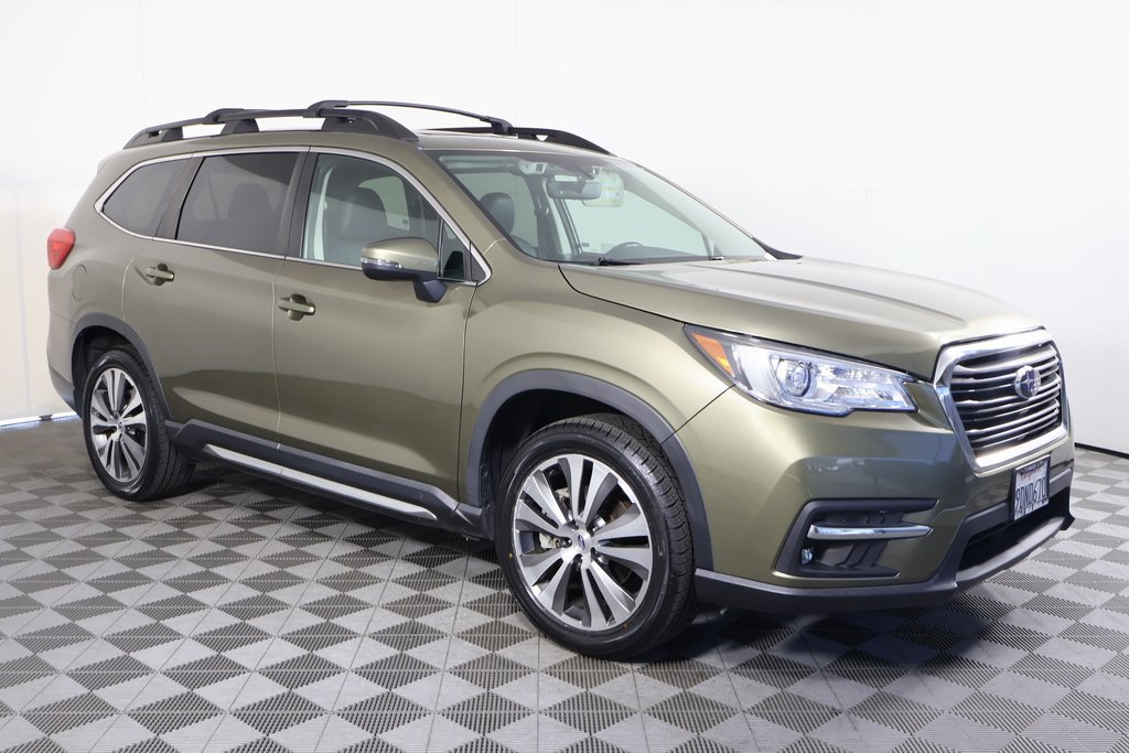 Used 2022 Subaru Ascent Limited w/ Technology Package AWD/4WD image 2