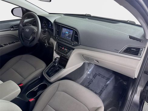 Used 2018 Hyundai Elantra SEL FWD image 26