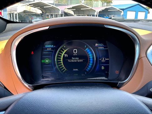 Used 2017 Chevrolet Volt Premier w/ Driver Confidence II Package FWD image 26