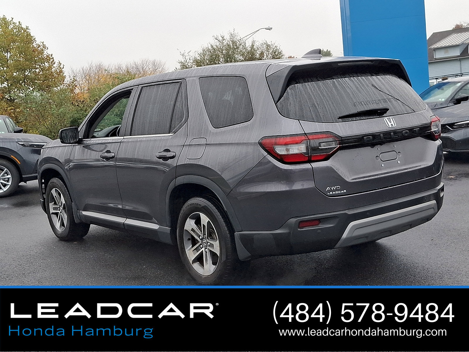 Used 2025 Honda Pilot EX-L image 3
