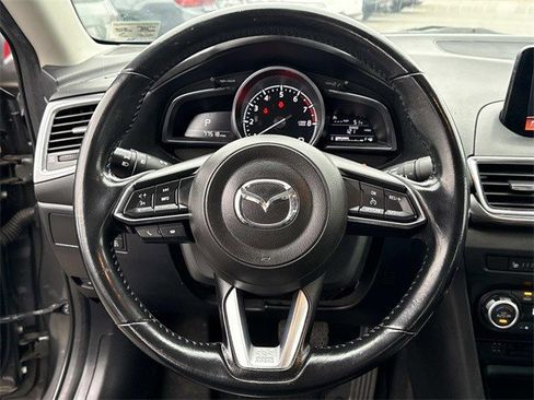 Used 2018 MAZDA MAZDA3 Grand Touring image 17