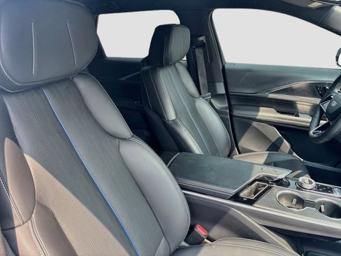 Used 2025 Cadillac Lyriq Sport RWD image 27