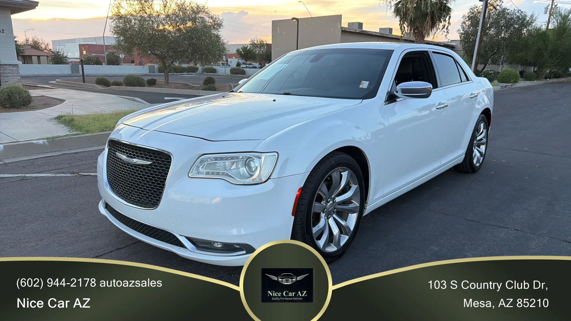 Used 2019 Chrysler 300 Limited RWD image 1