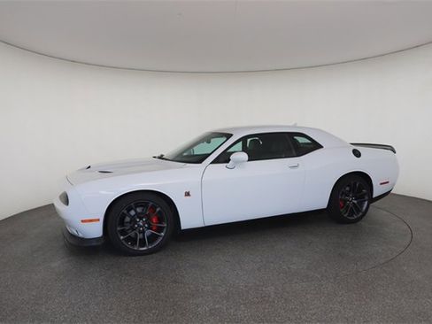 Used 2022 Dodge Challenger R/T Scat Pack w/ Plus Package image 5