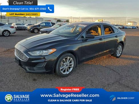 Used 2020 Ford Fusion SE image 1