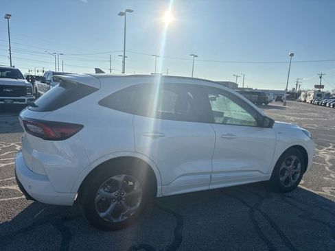 Used 2023 Ford Escape ST-Line w/ Tech Pack #1 image 4