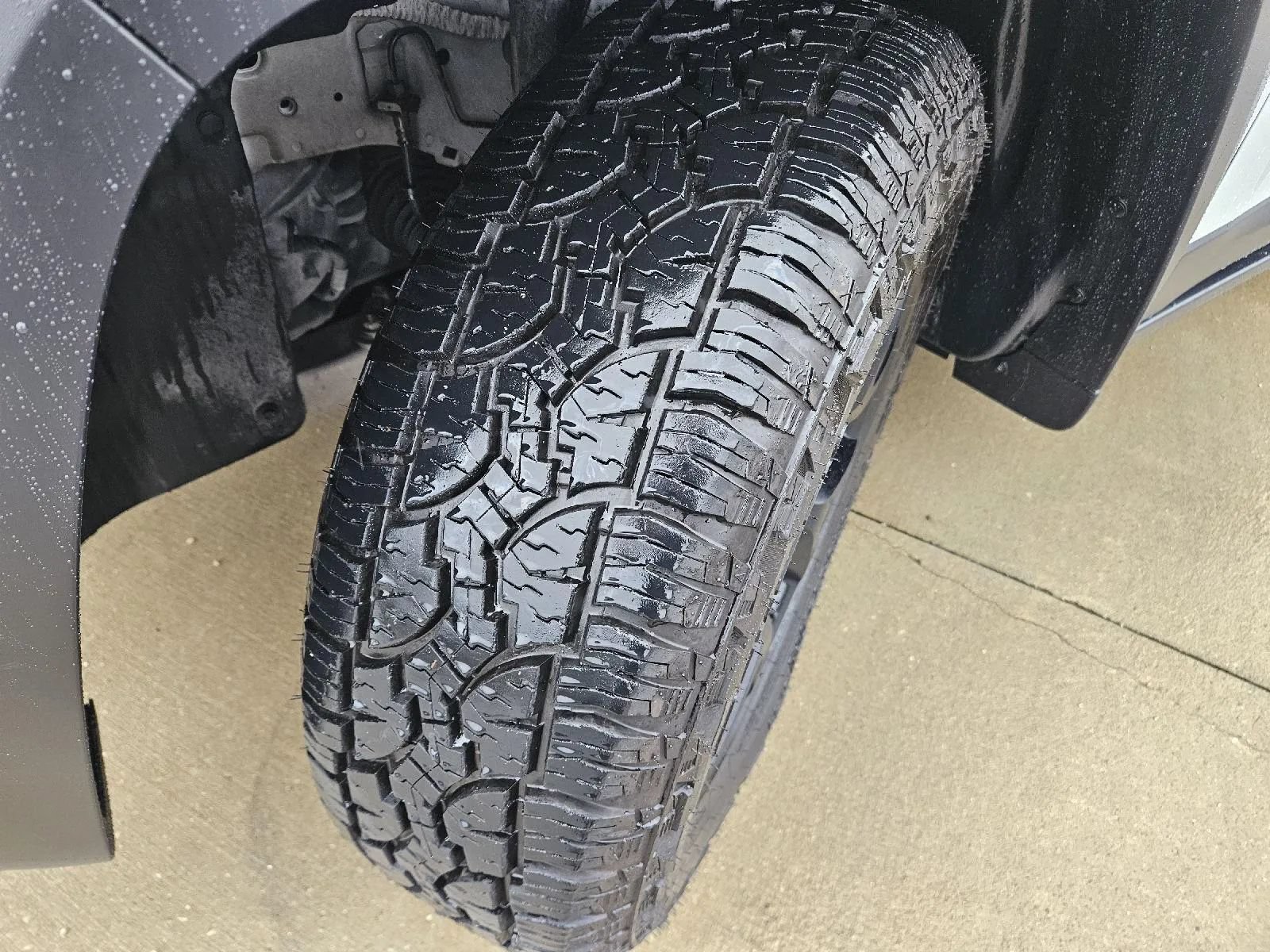 Used 2017 Jeep Cherokee Trailhawk w/ Trailer Tow Group AWD/4WD image 10