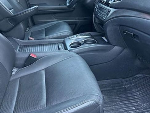 Used 2023 Honda Passport EX-L image 15